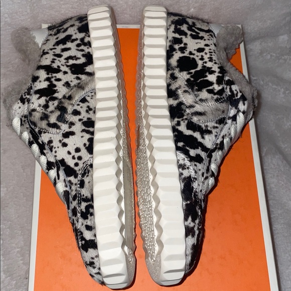 NWT VOILE BLANCHE Ines Faux Fur Sneakers in Black-White - Picture 14 of 15